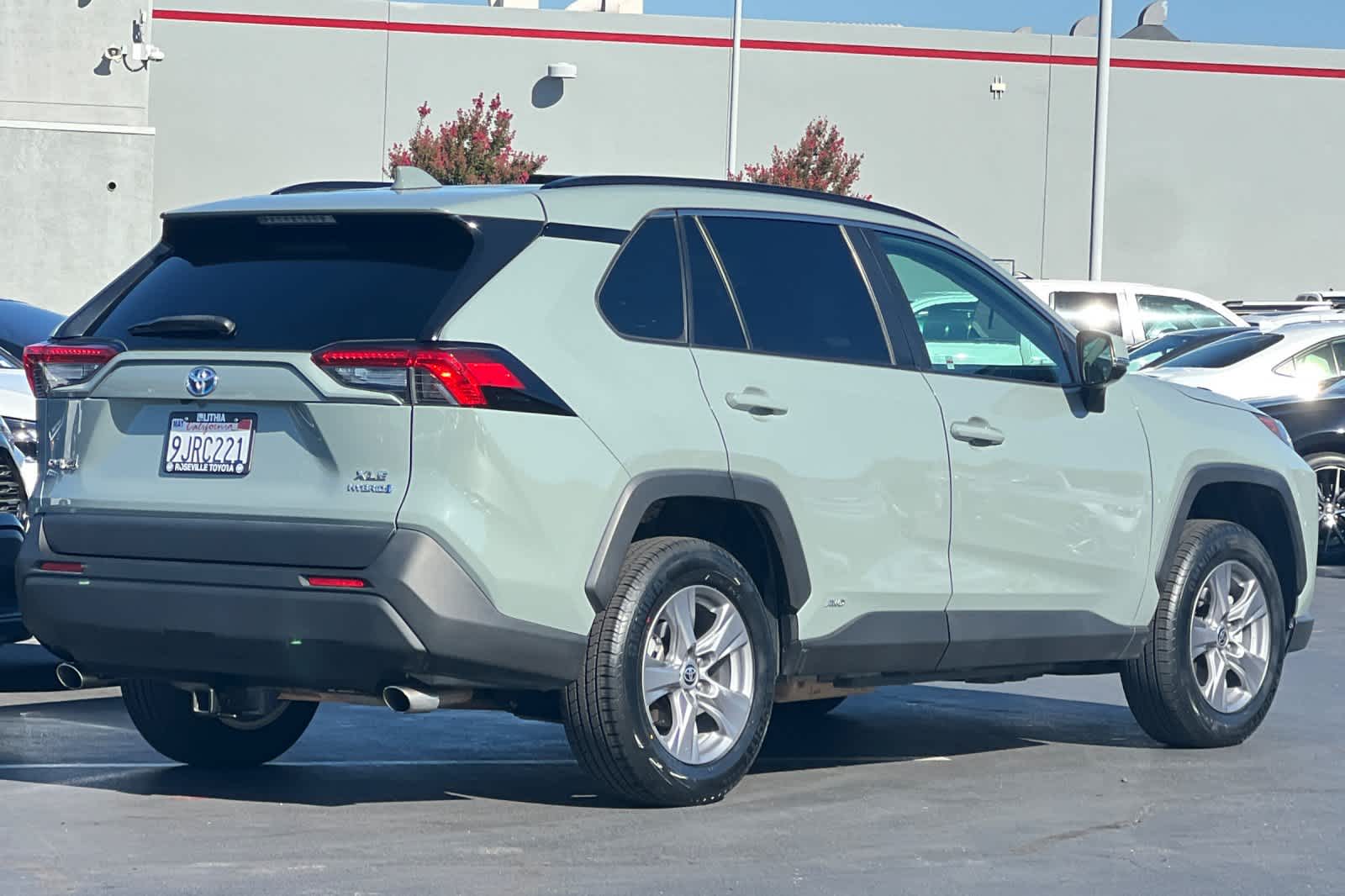 Thumbnail: 2022 Toyota RAV4 - 2