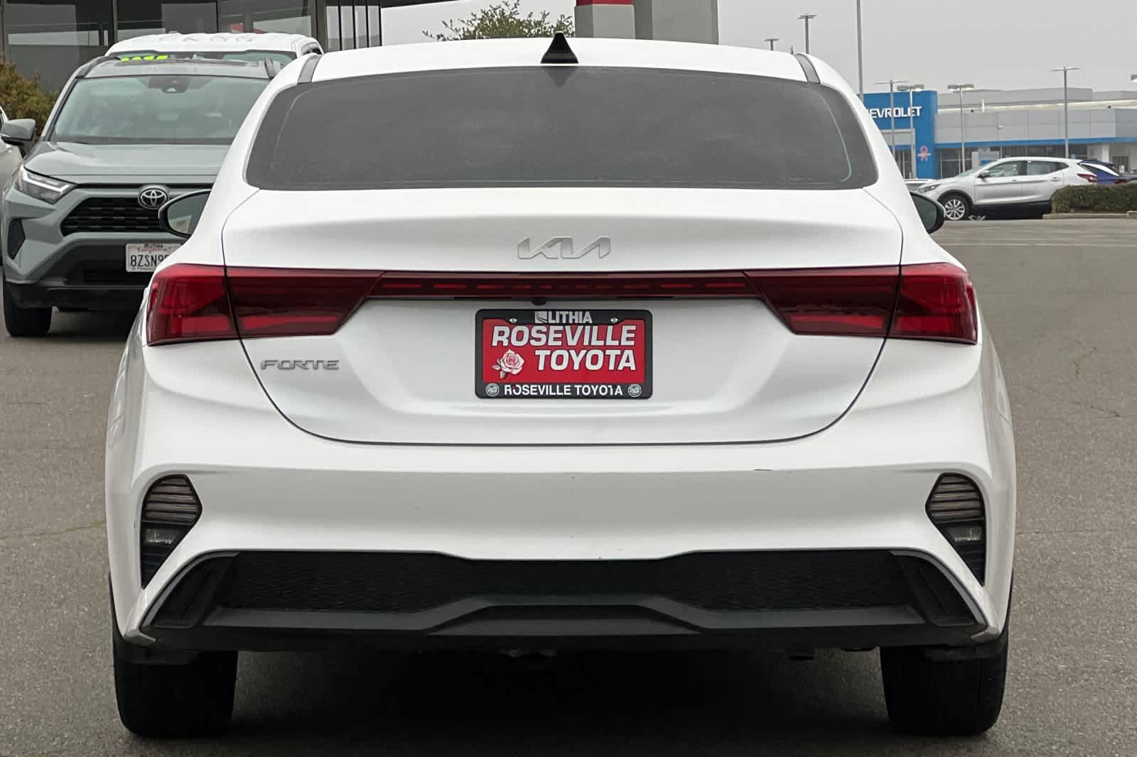 Thumbnail: 2023 Kia Forte - 8