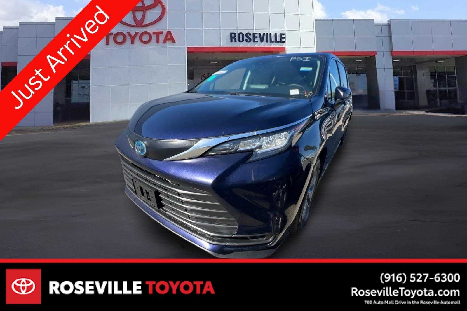 Thumbnail: 2023 Toyota Sienna - 1