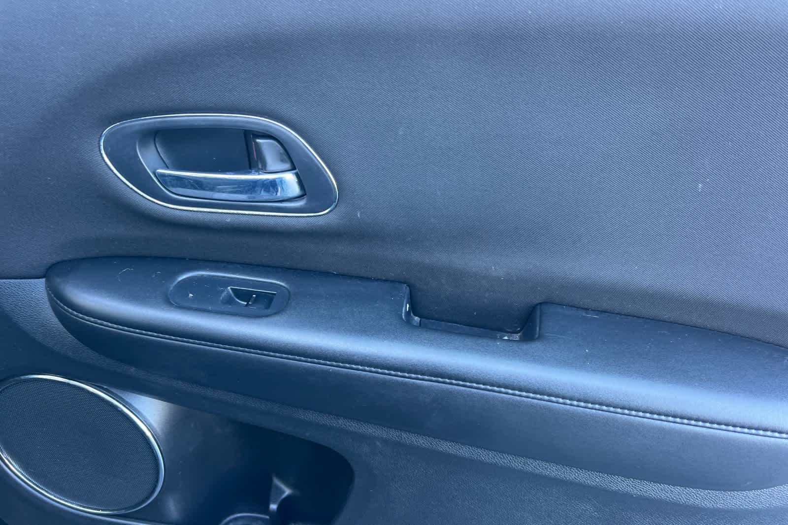 Thumbnail: 2017 Honda HR-V - 18