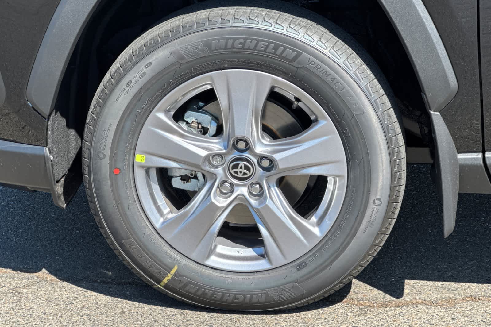 Thumbnail: 2025 Toyota RAV4 - 32