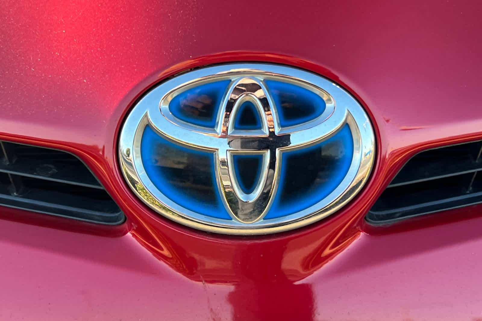 Thumbnail: 2012 Toyota Prius - 10