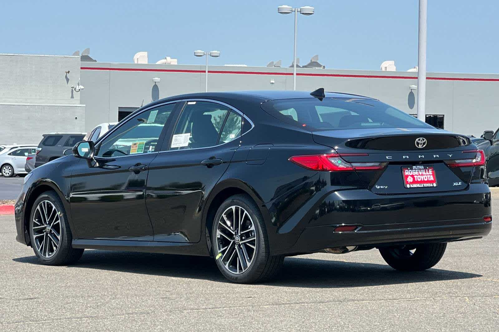 2025 Toyota Camry XLE 6