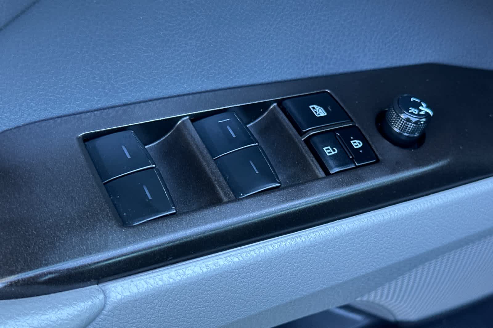 Thumbnail: 2023 Toyota Camry - 13