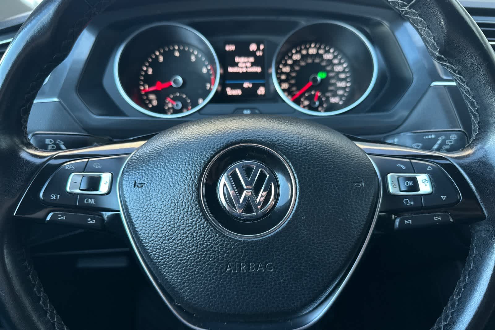 Thumbnail: 2018 Volkswagen Tiguan - 26