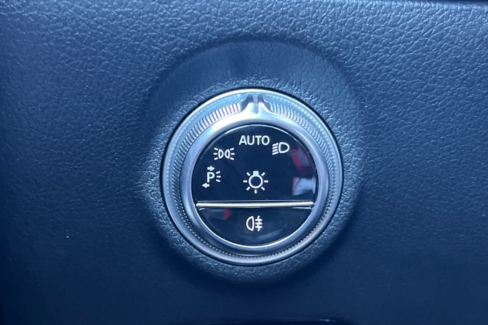 Thumbnail: 2024 Mercedes-Benz C-Class - 29