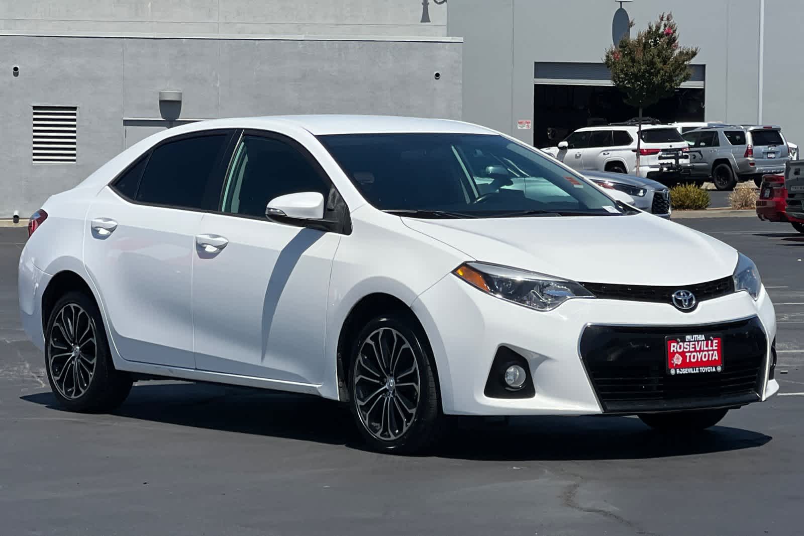 Thumbnail: 2015 Toyota Corolla - 5