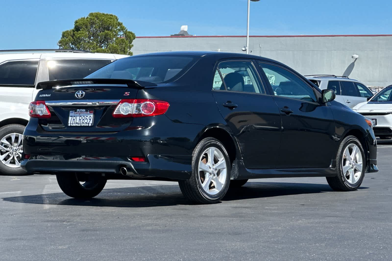 Thumbnail: 2011 Toyota Corolla - 2