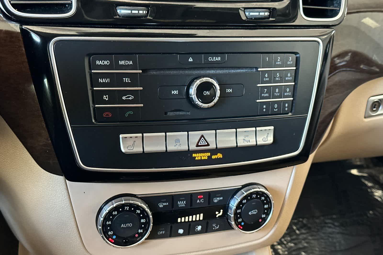 Thumbnail: 2016 Mercedes-Benz GLE - 23