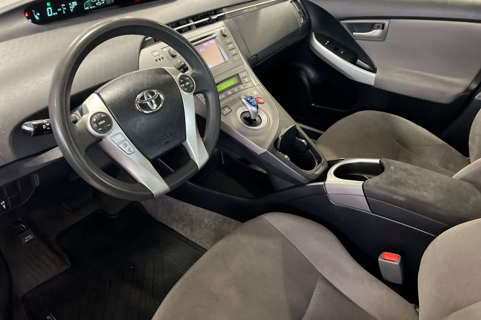 Thumbnail: 2015 Toyota Prius - 11