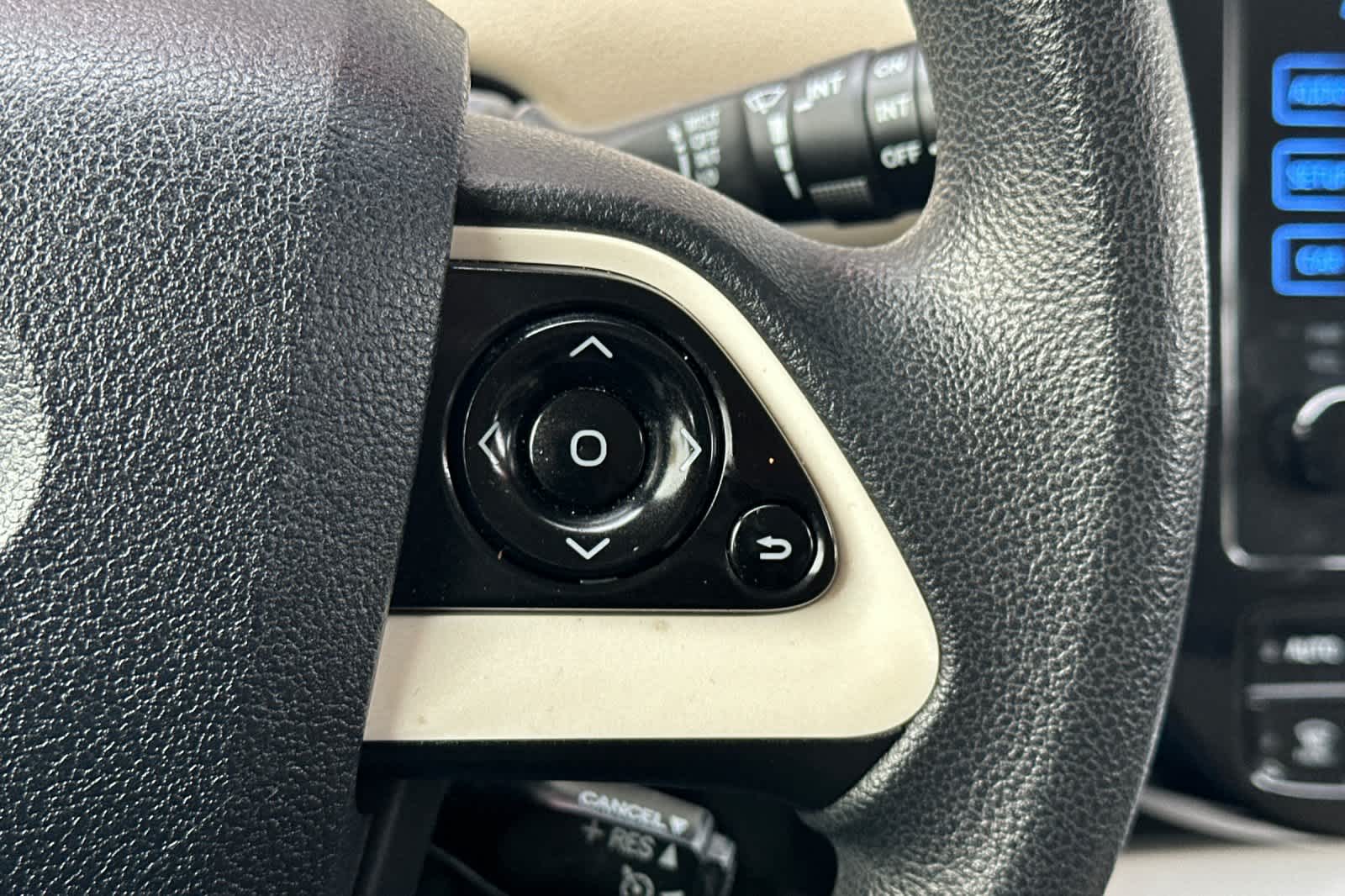 Thumbnail: 2016 Toyota Prius - 27