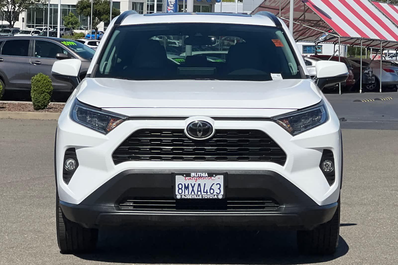 Thumbnail: 2019 Toyota RAV4 - 10