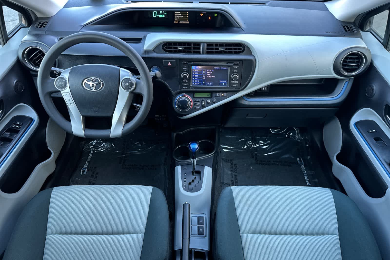 Thumbnail: 2012 Toyota Prius c - 3