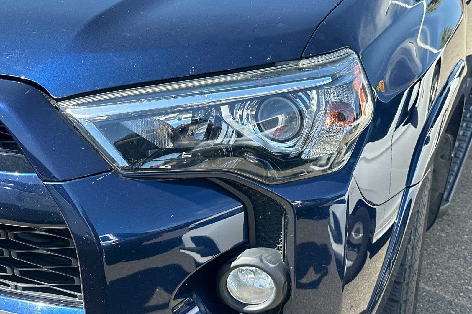 Thumbnail: 2018 Toyota 4Runner - 11