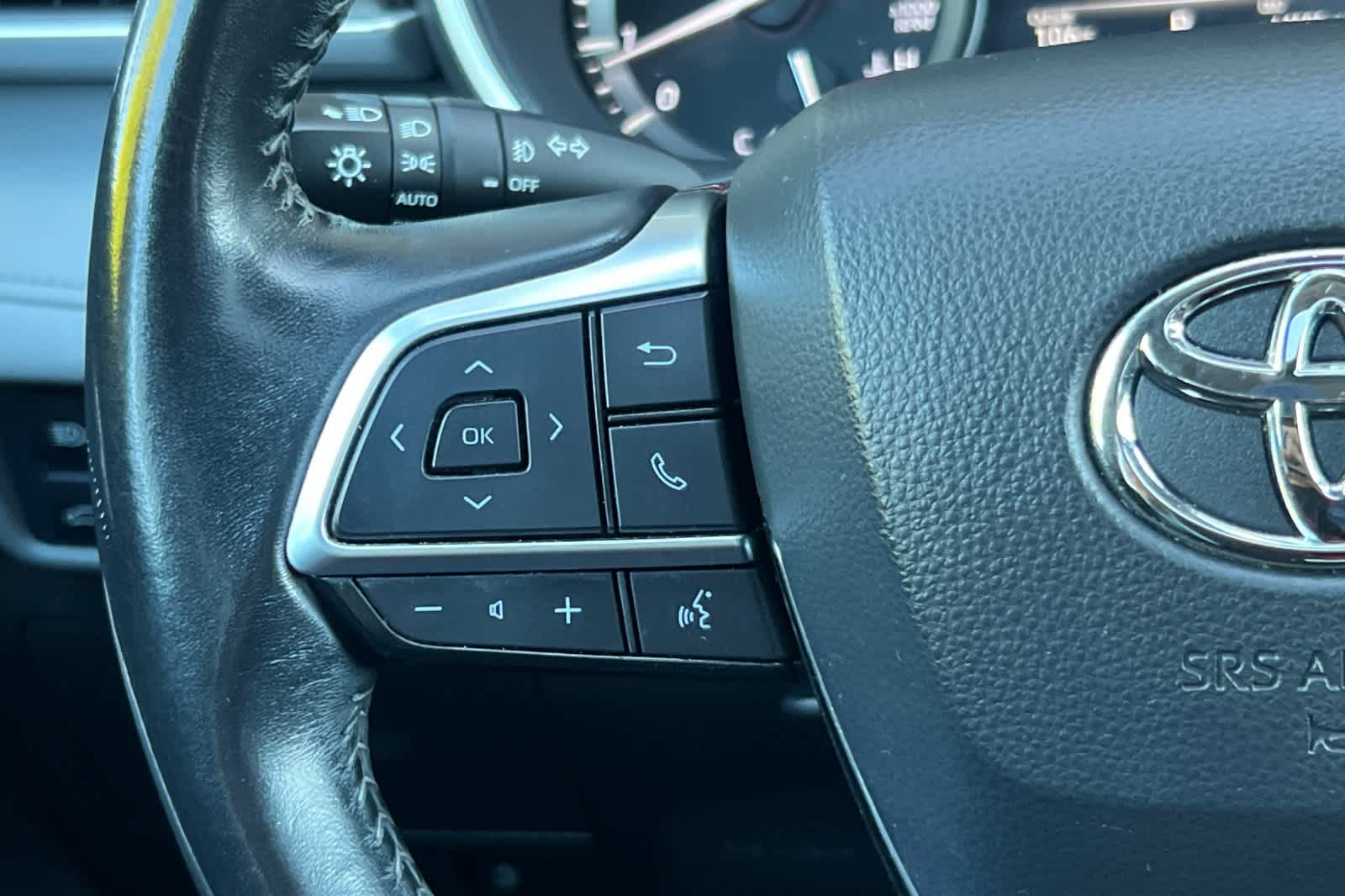 Thumbnail: 2021 Toyota Highlander - 27