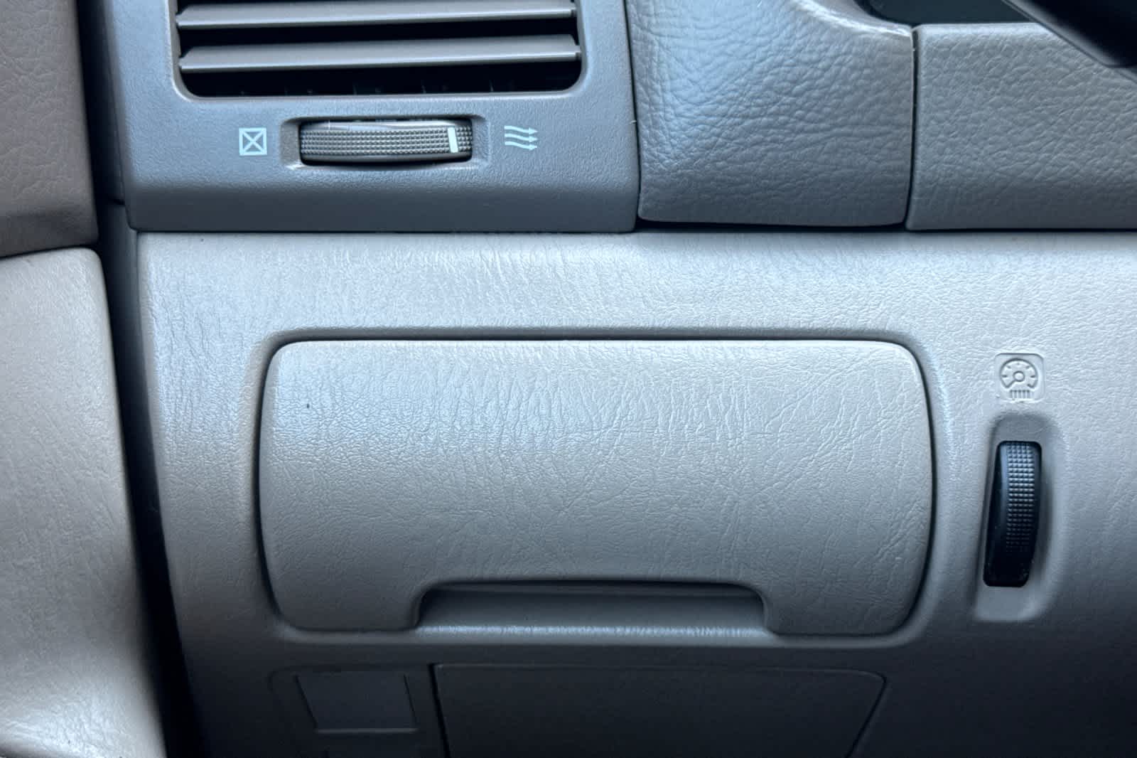 Thumbnail: 2003 Toyota Camry - 26
