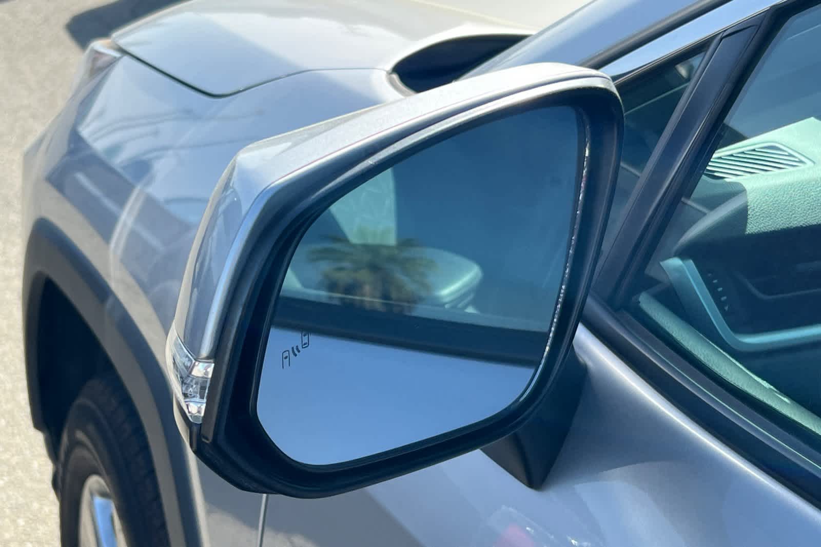 Thumbnail: 2022 Toyota RAV4 - 19