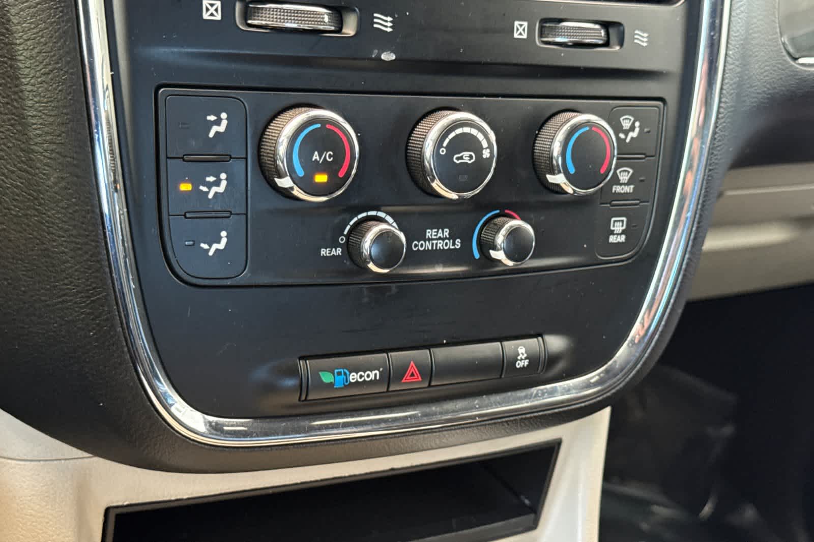 Thumbnail: 2019 Dodge Grand Caravan - 21