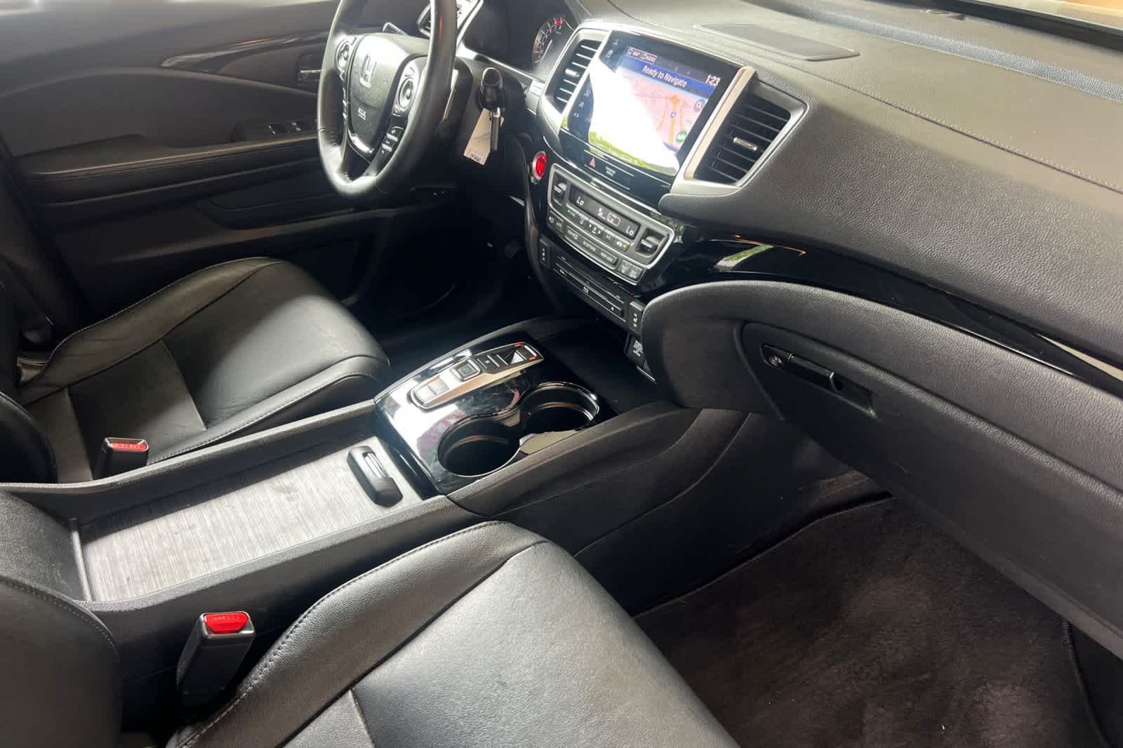 Thumbnail: 2018 Honda Pilot - 19