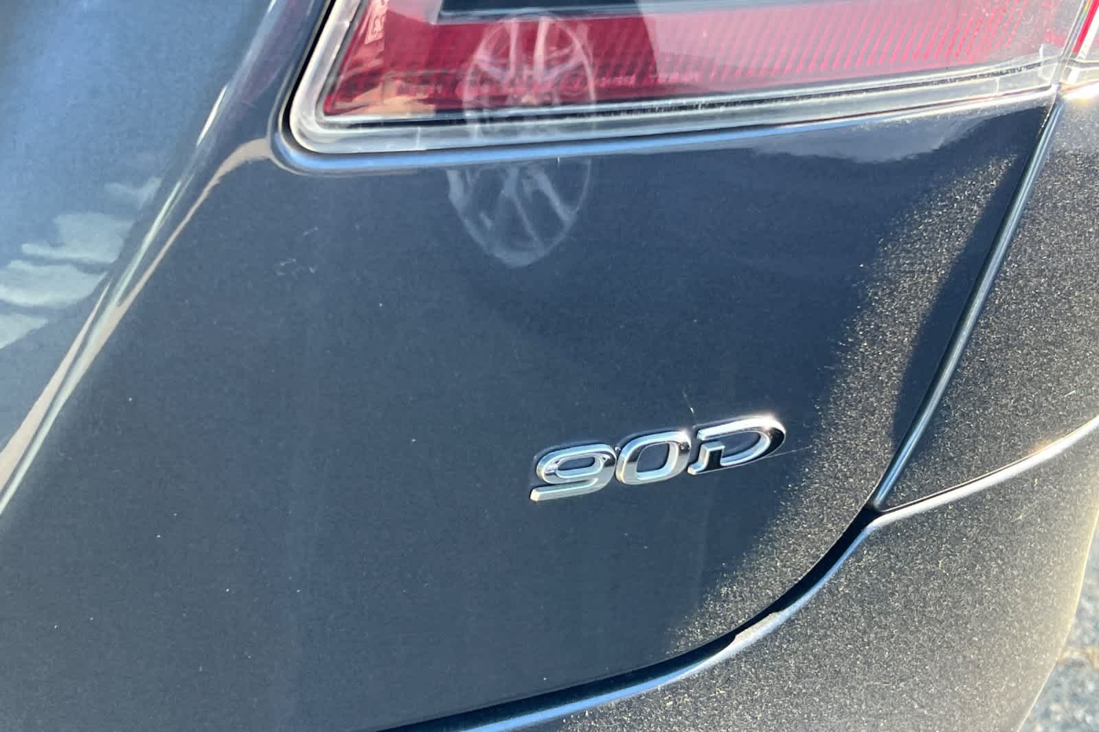 Thumbnail: 2015 Tesla Model S - 21