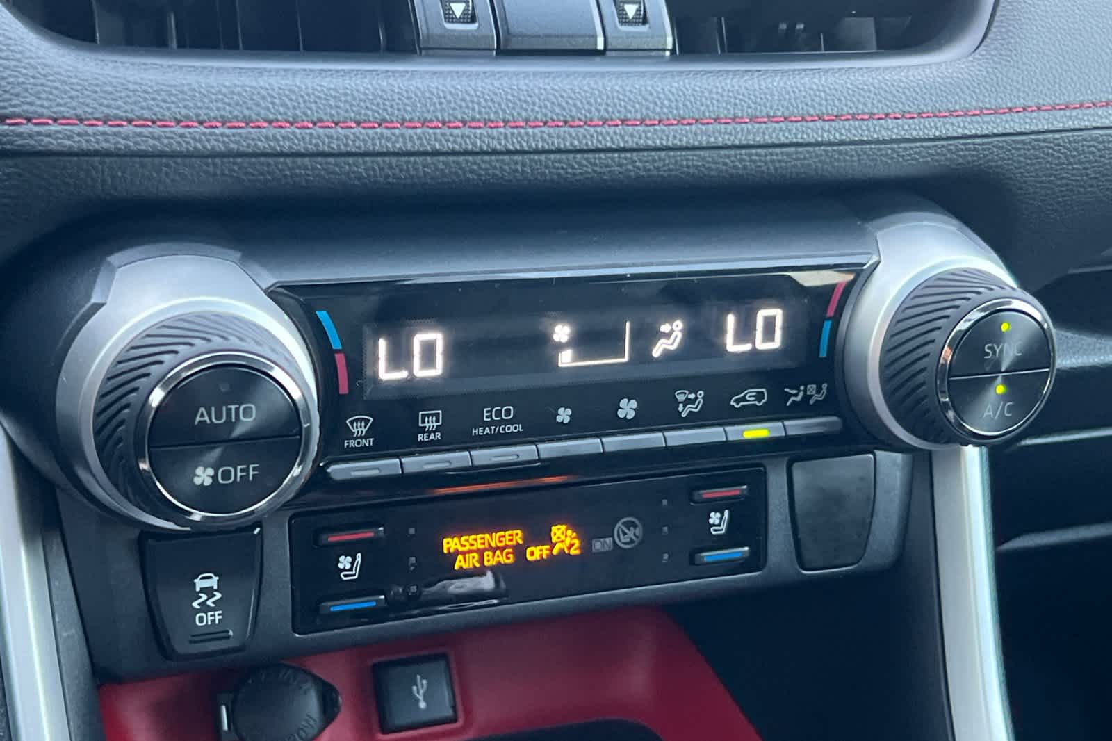 Thumbnail: 2020 Toyota RAV4 - 22