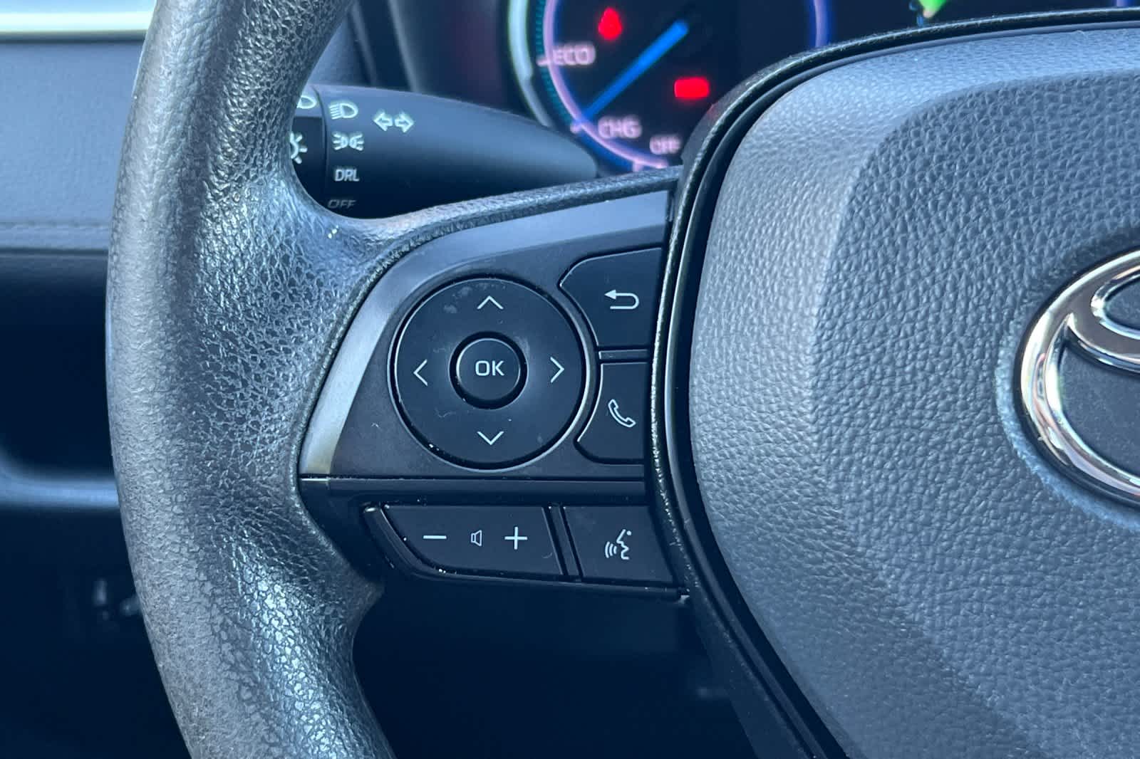 Thumbnail: 2023 Toyota RAV4 - 25