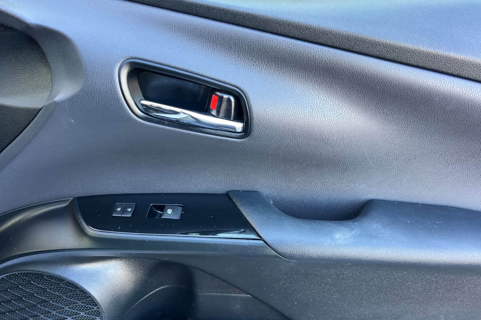 Thumbnail: 2017 Toyota Prius - 18