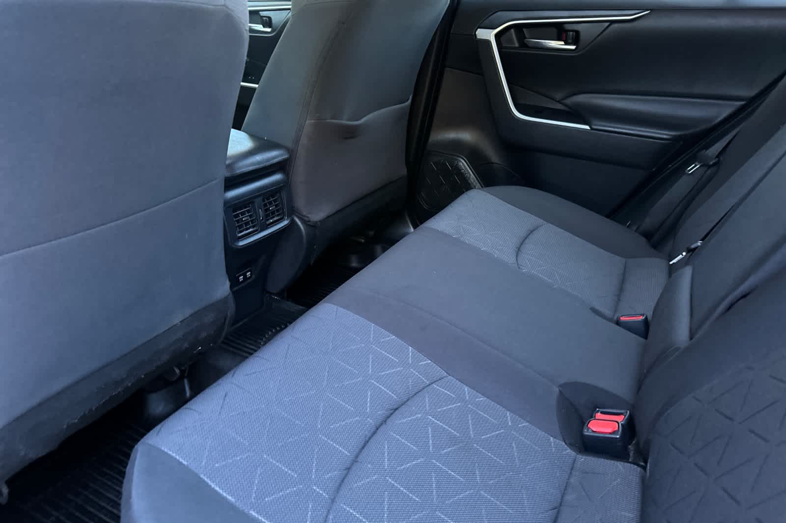Thumbnail: 2021 Toyota RAV4 - 4