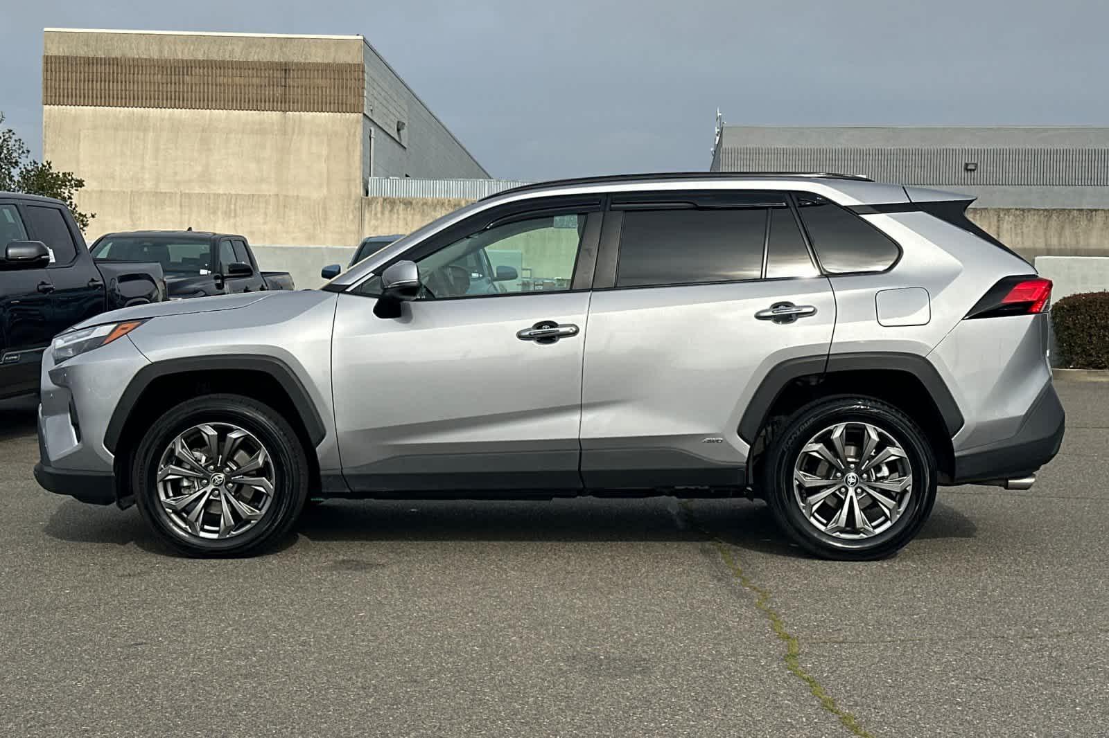 Thumbnail: 2022 Toyota RAV4 - 9