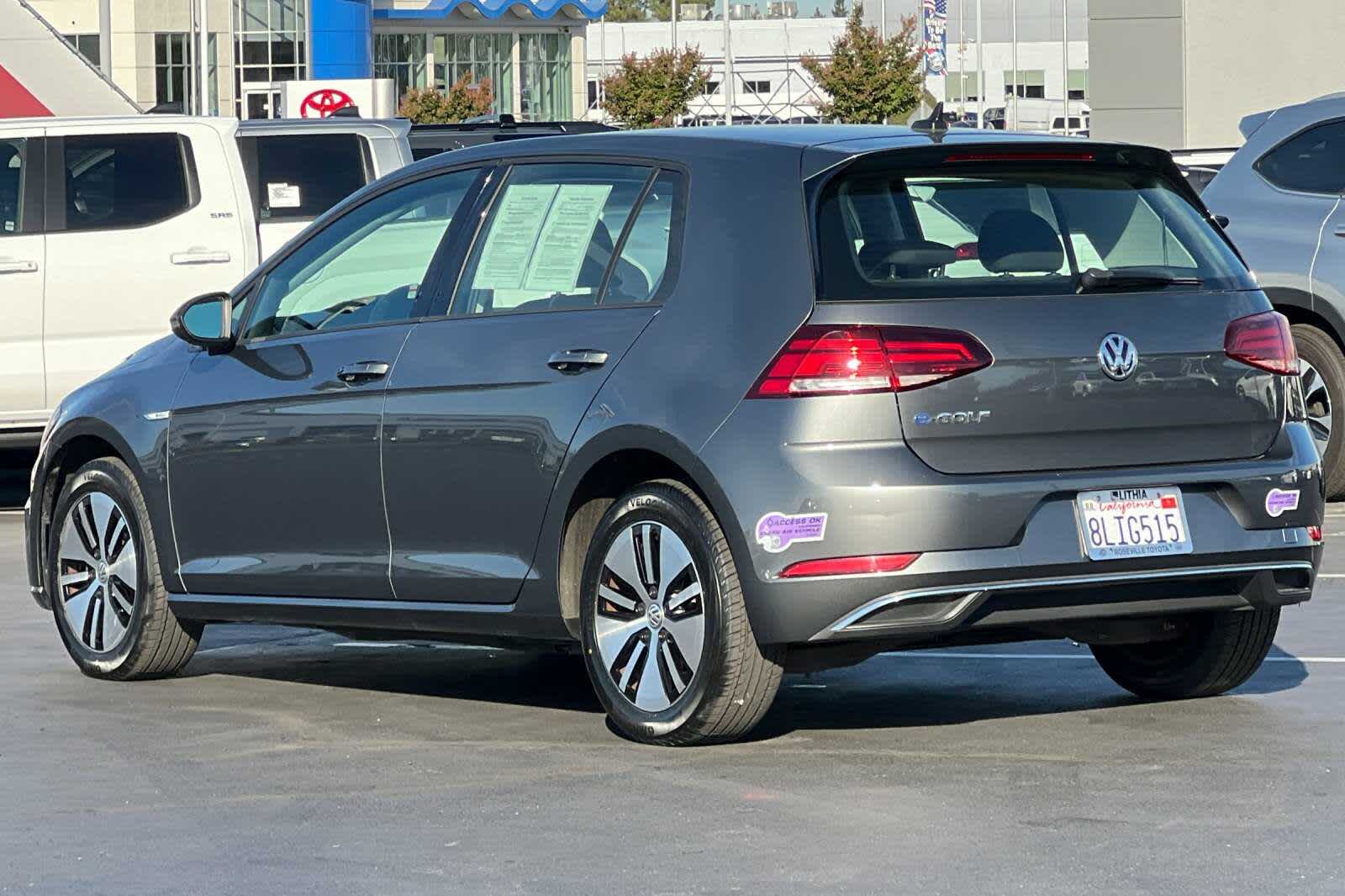 Thumbnail: 2019 Volkswagen e-Golf - 7