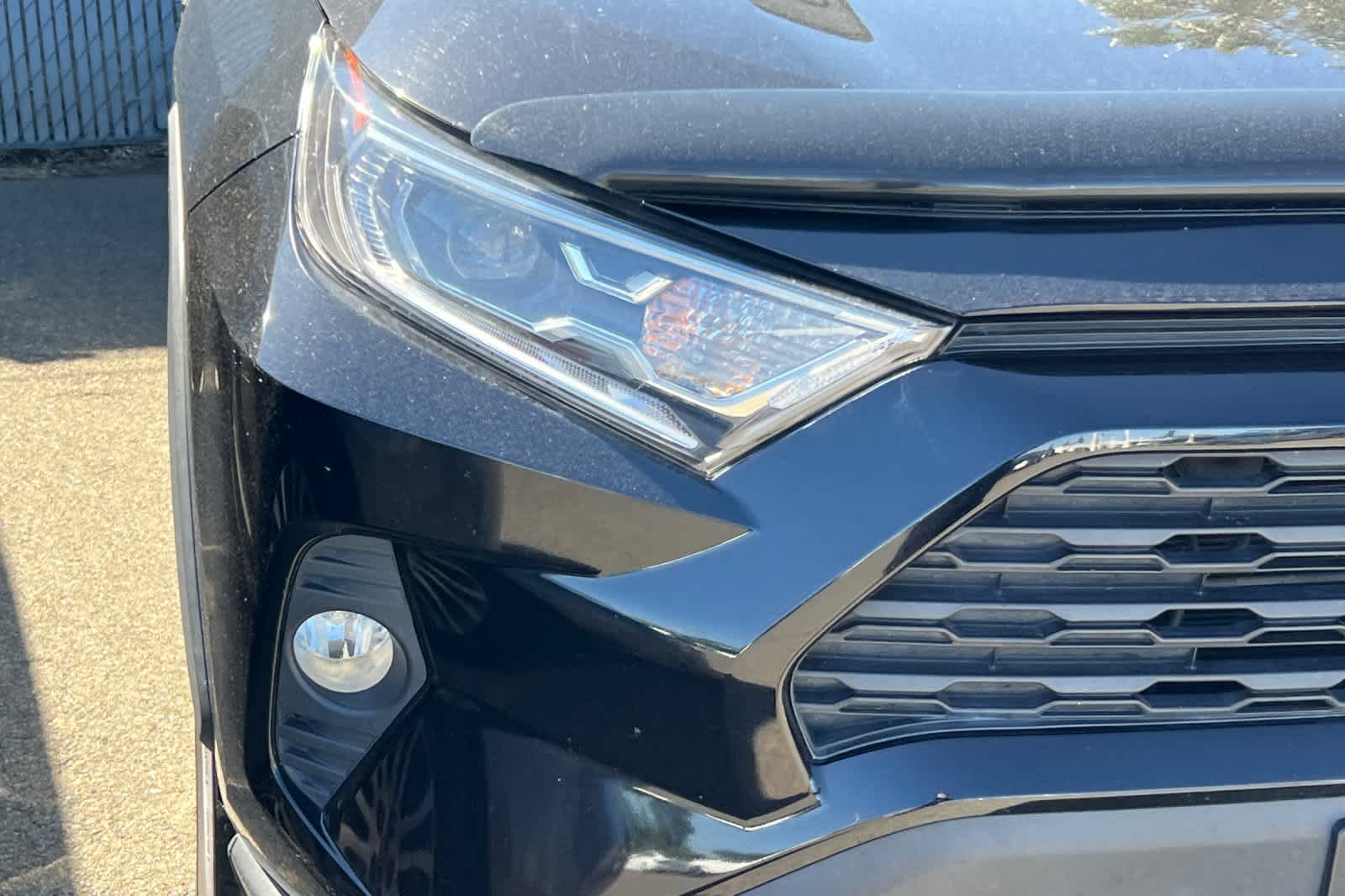 Thumbnail: 2021 Toyota RAV4 - 14