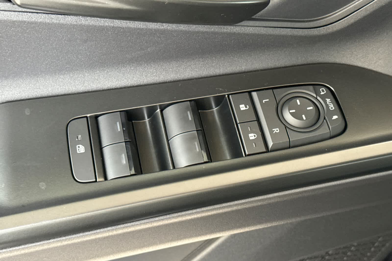 Thumbnail: 2026 Toyota bZ - 13