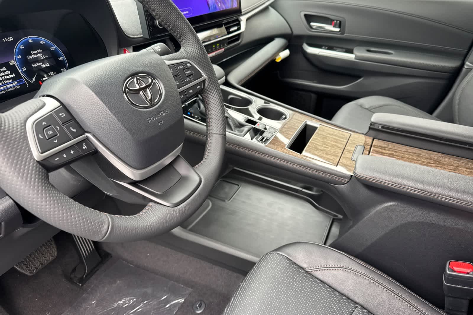 Thumbnail: 2026 Toyota Sienna - 11