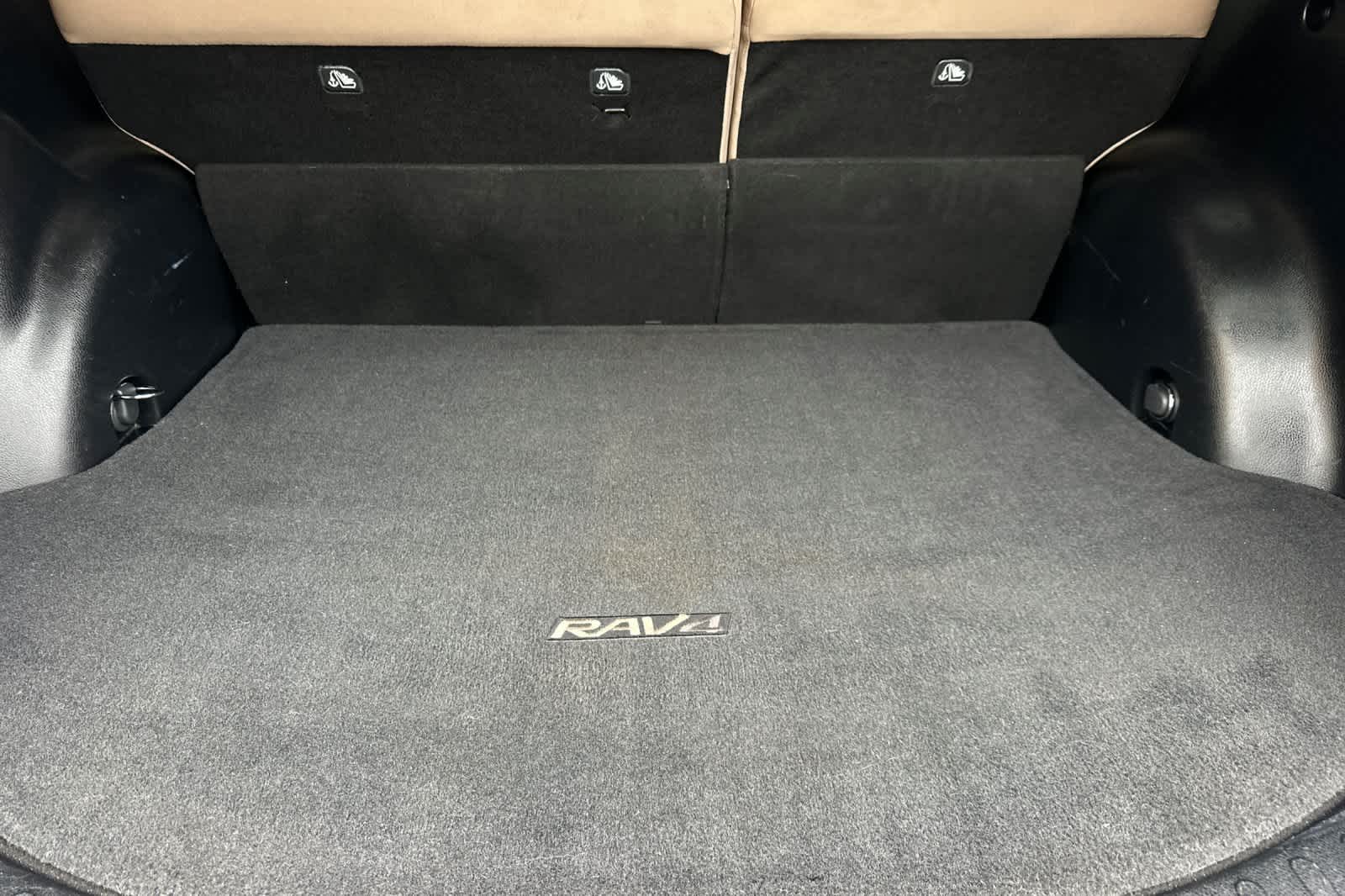 Thumbnail: 2013 Toyota RAV4 - 15