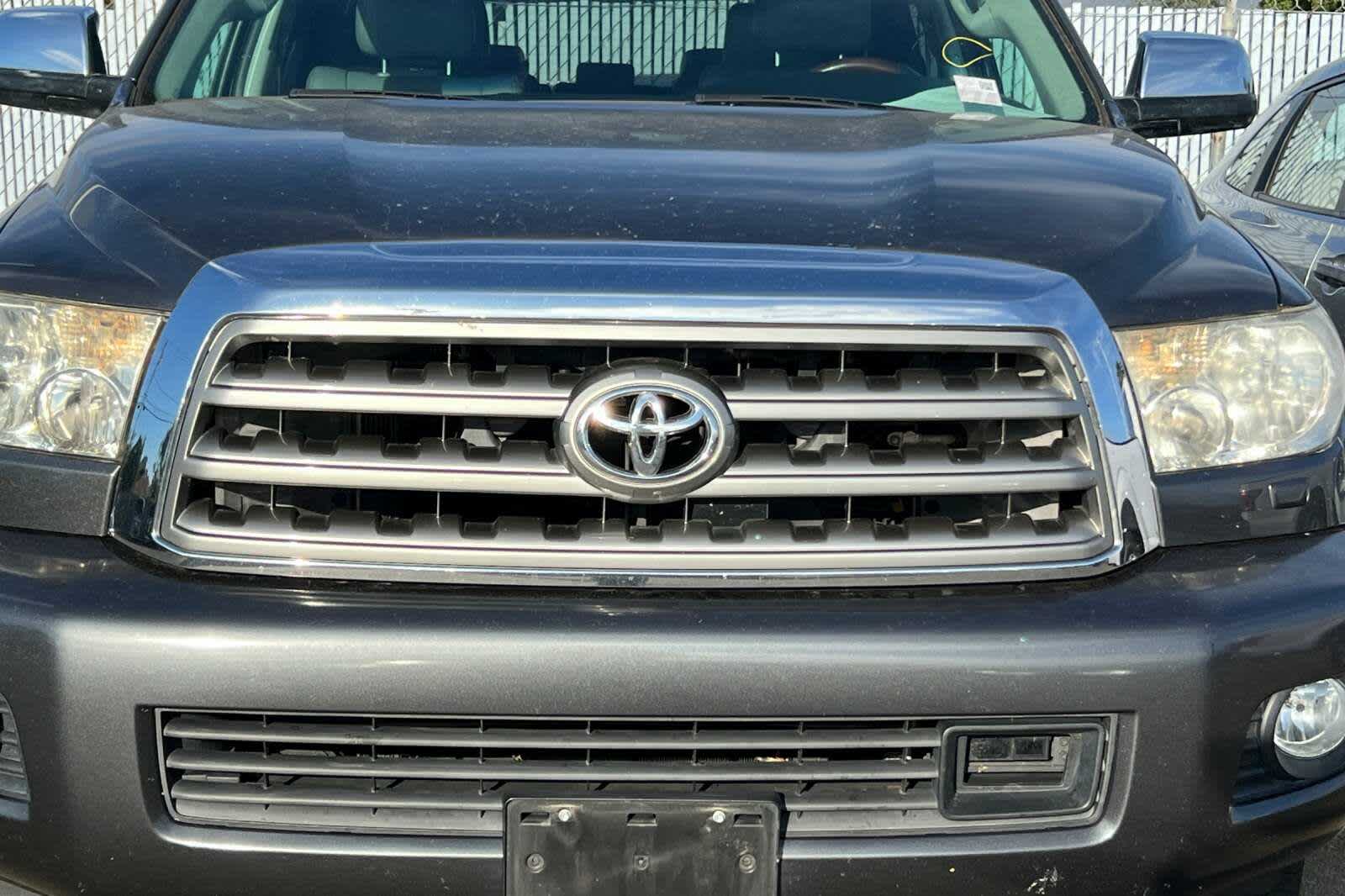 Thumbnail: 2017 Toyota Sequoia - 9