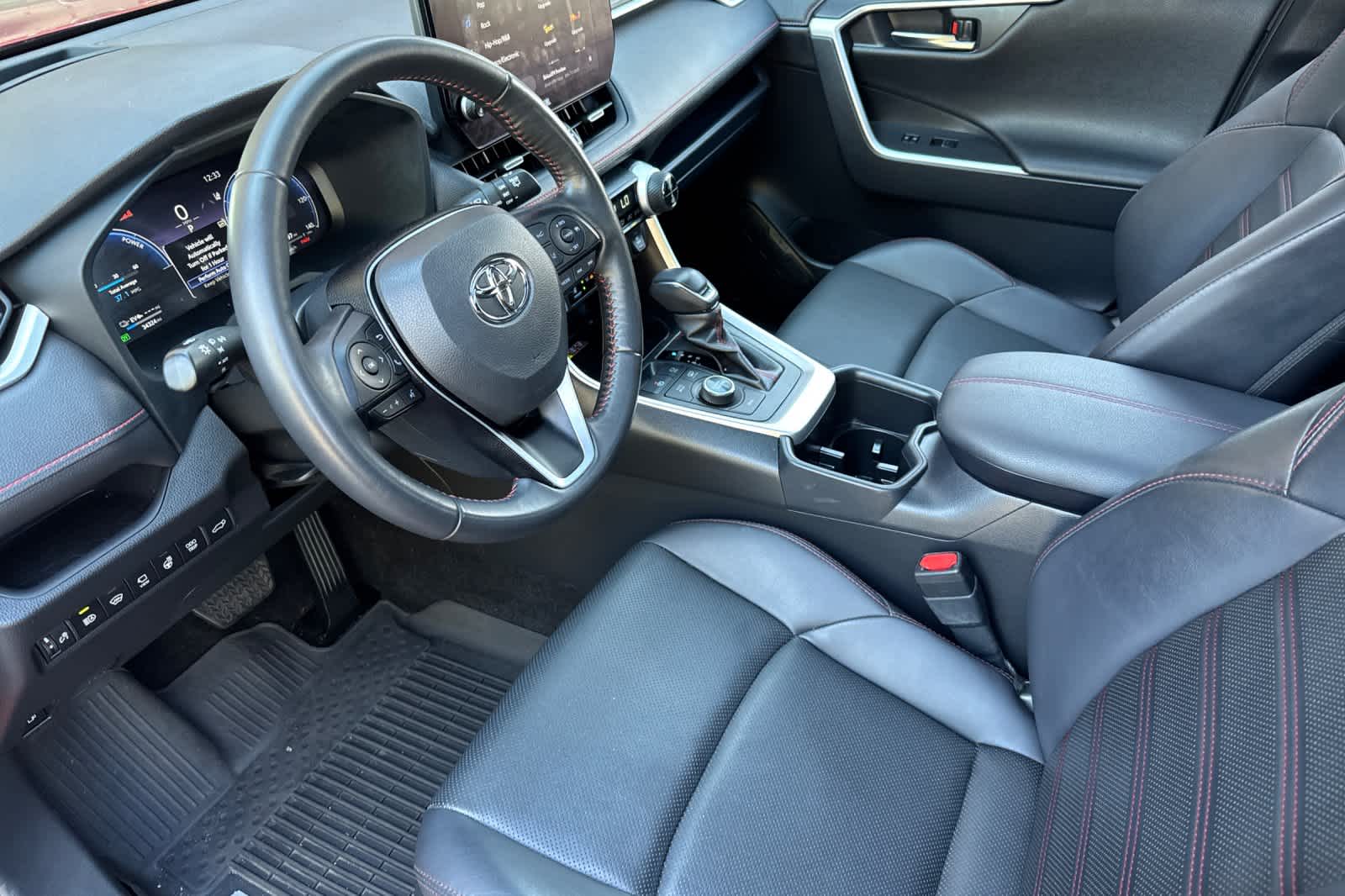 Thumbnail: 2024 Toyota RAV4 - 11