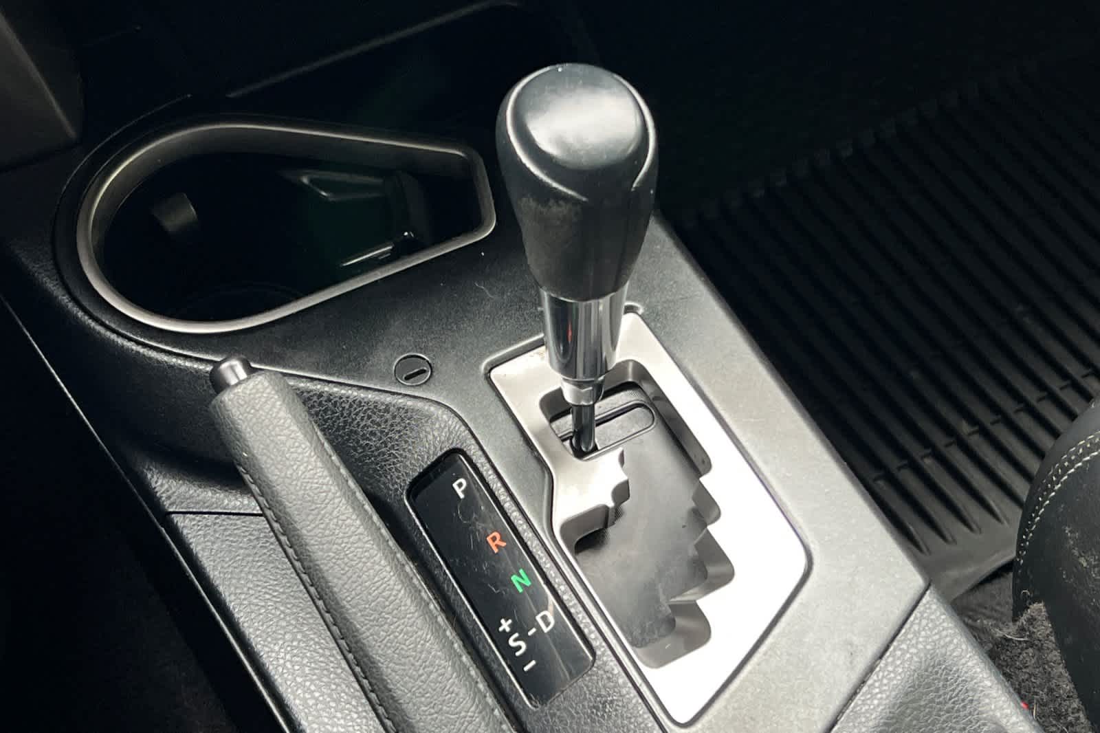 Thumbnail: 2017 Toyota RAV4 - 22