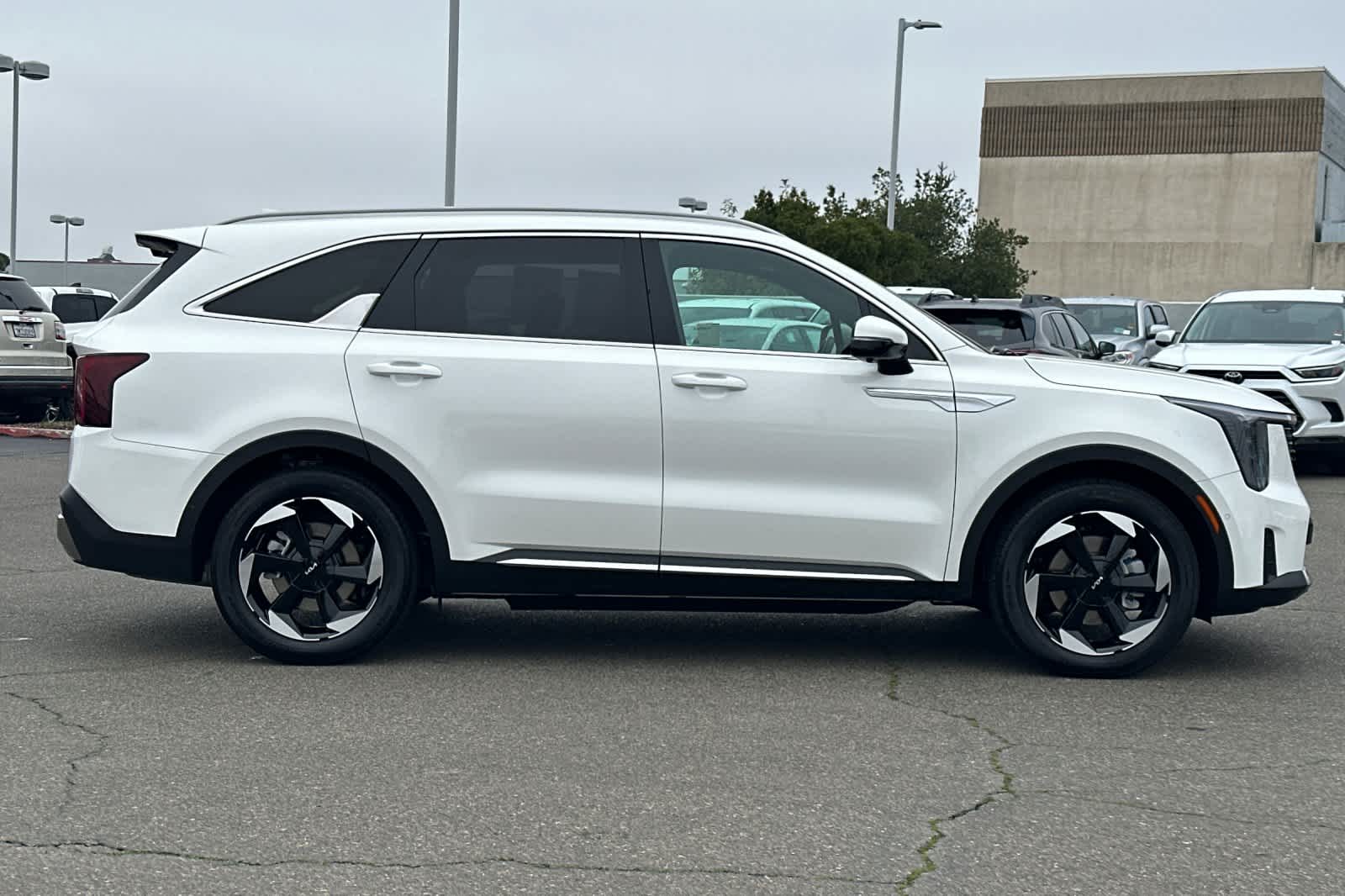 Thumbnail: 2025 Kia Sorento - 6