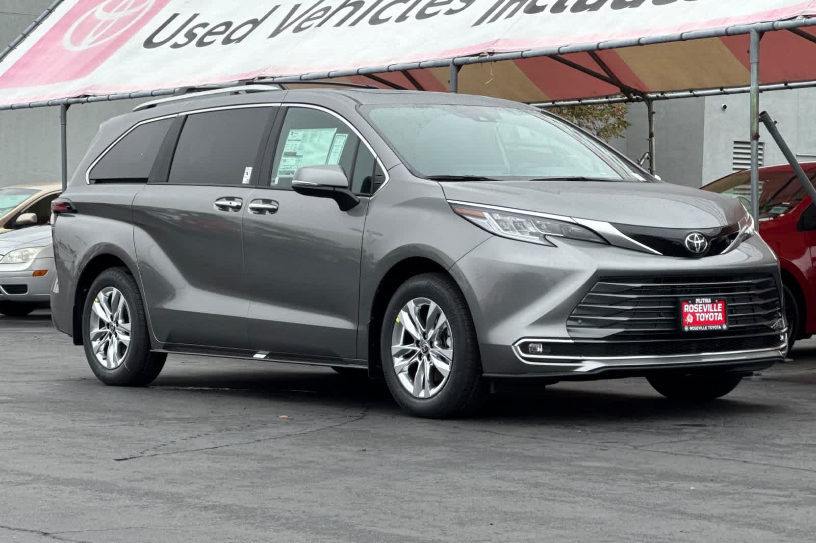 Thumbnail: 2026 Toyota Sienna - 9