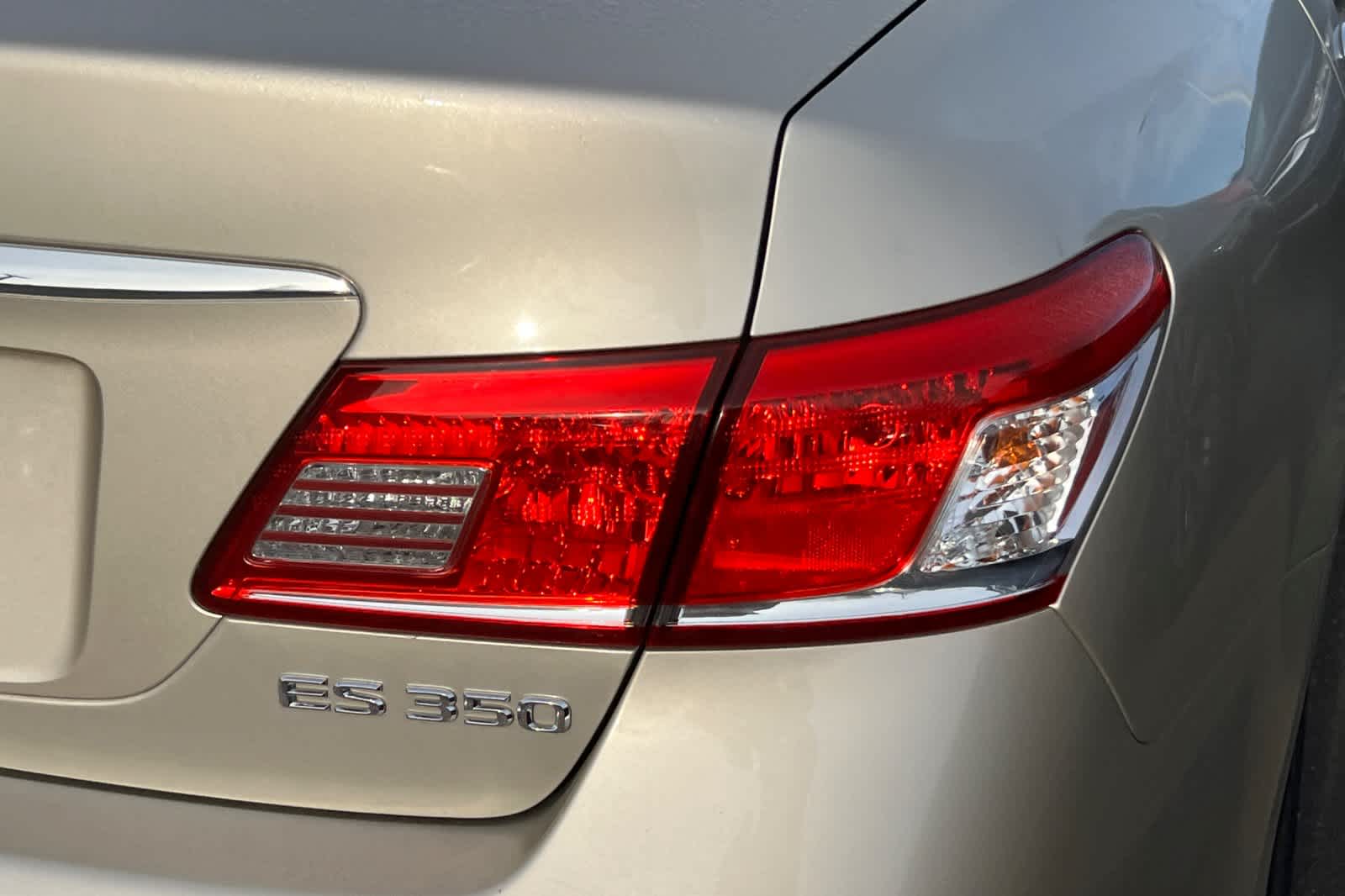 Thumbnail: 2010 Lexus ES - 17