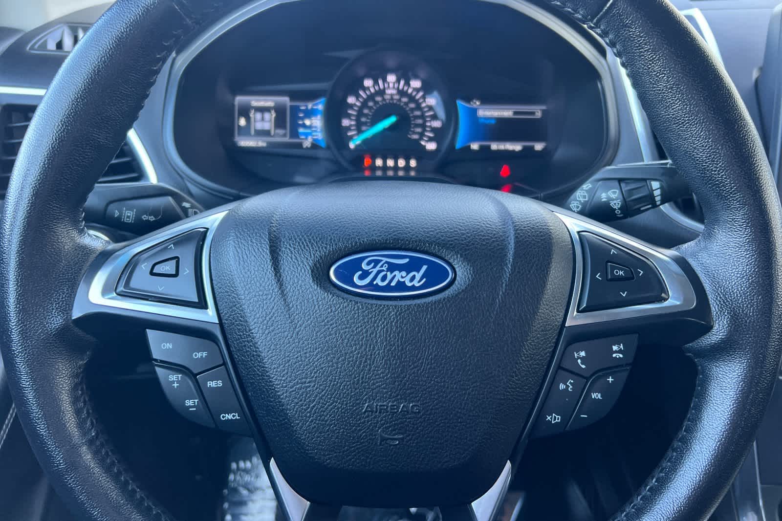 Thumbnail: 2022 Ford Edge - 26