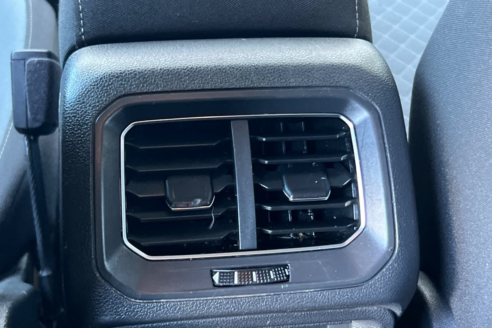 Thumbnail: 2018 Volkswagen Tiguan - 14