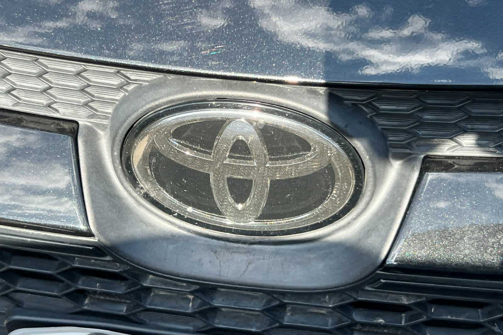 Thumbnail: 2022 Toyota Corolla - 10