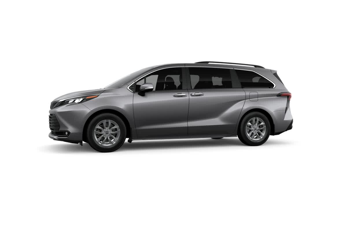 Thumbnail: 2026 Toyota Sienna - 3
