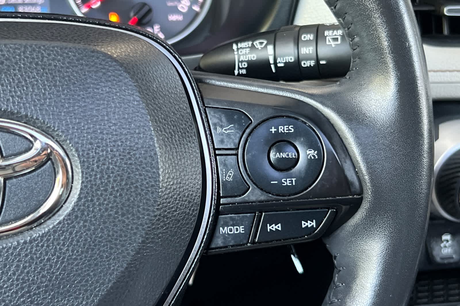 Thumbnail: 2021 Toyota RAV4 - 28