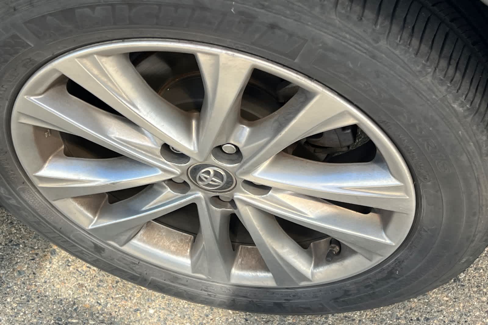 Thumbnail: 2017 Toyota RAV4 - 22