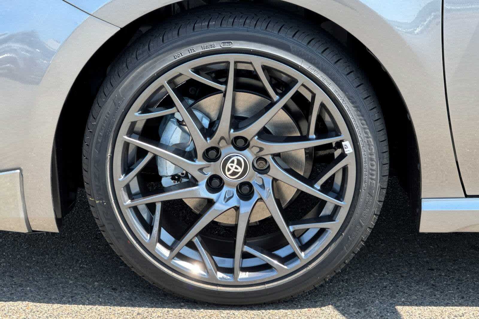2025 Toyota Camry XSE 31
