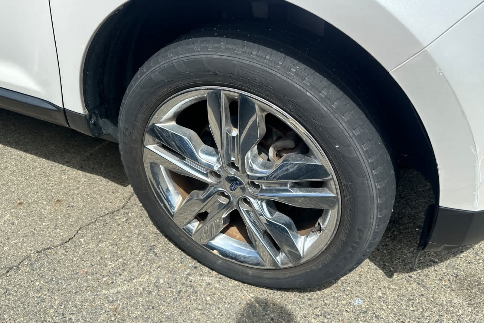 Thumbnail: 2013 Ford Edge - 15