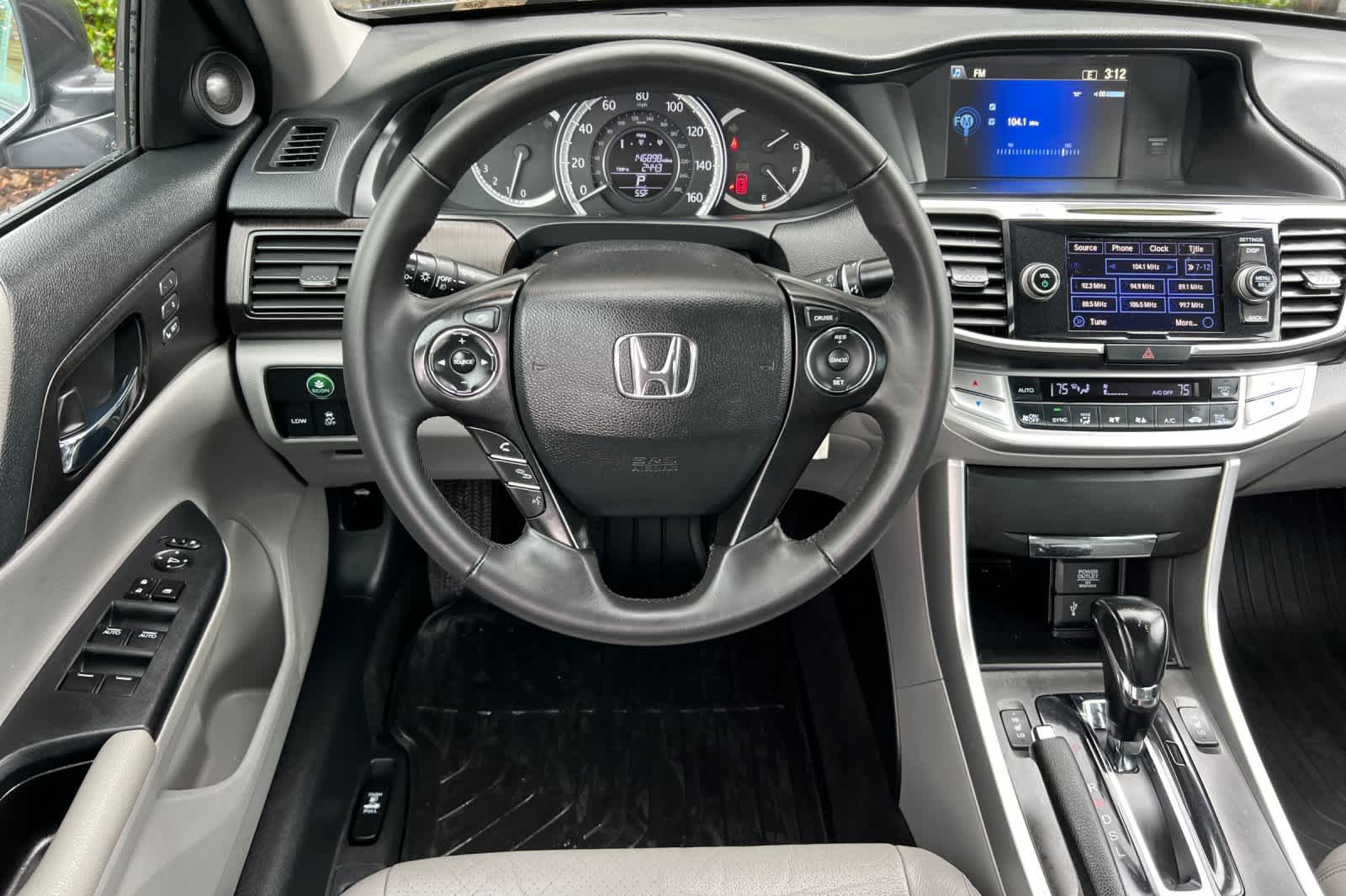 Thumbnail: 2015 Honda Accord - 15