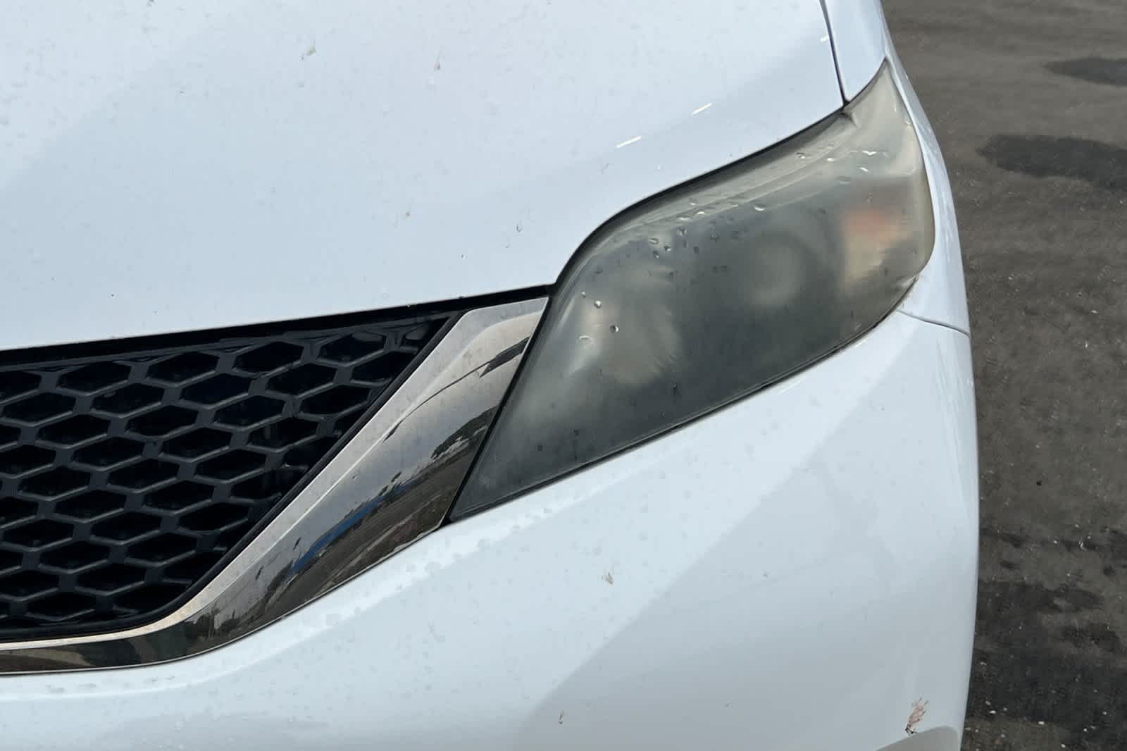 Thumbnail: 2013 Toyota Sienna - 11
